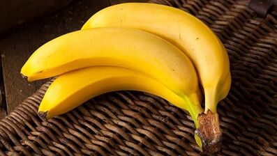 banana rejuvenating face mask